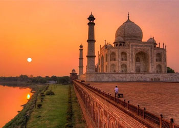 taj-mahal-sunrise-tour